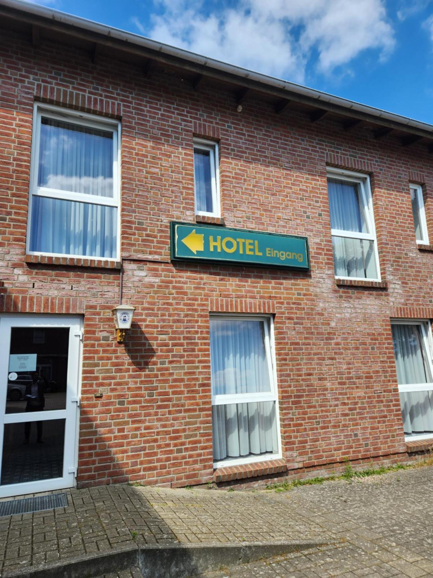 Hotel Hoyers In Pinneberg Prisdorf ภายนอก รูปภาพ